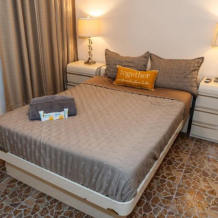 Апартаменты Compact Haven With Private Entrance And Free Parking And Laundry Понсе Экстерьер фото